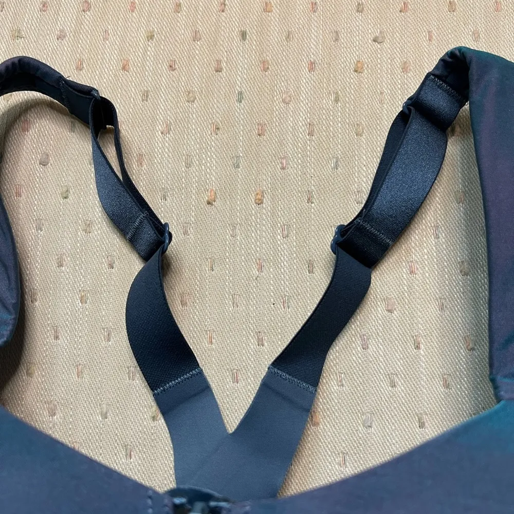 Victoria’s secret’s sports bra ombré blue size 34 D - Image 6