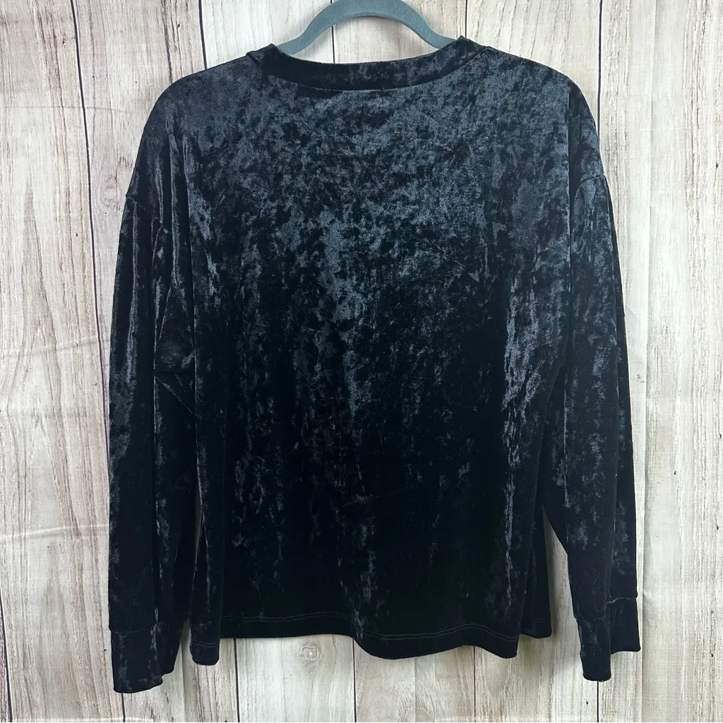 Luxurious Black Velvet Blouse Size M - Image 5