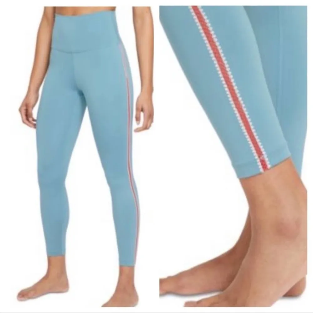 Nike Tank Top Yoga NWT Embroidered Sleeve Blue/White Womens Size Large - Image 6