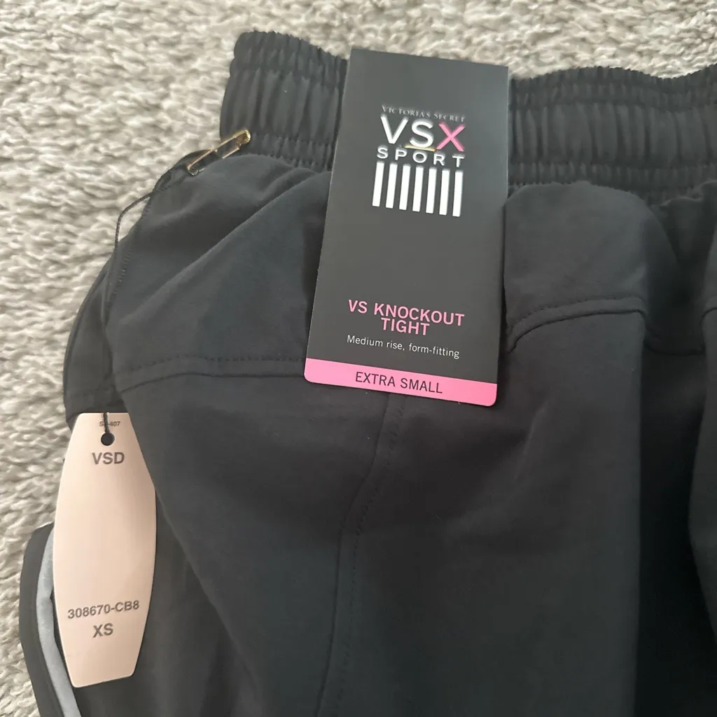 Victoria’s Secret VSX knockout Black and Gray Leggings with built in shorts Size XS - Image 6