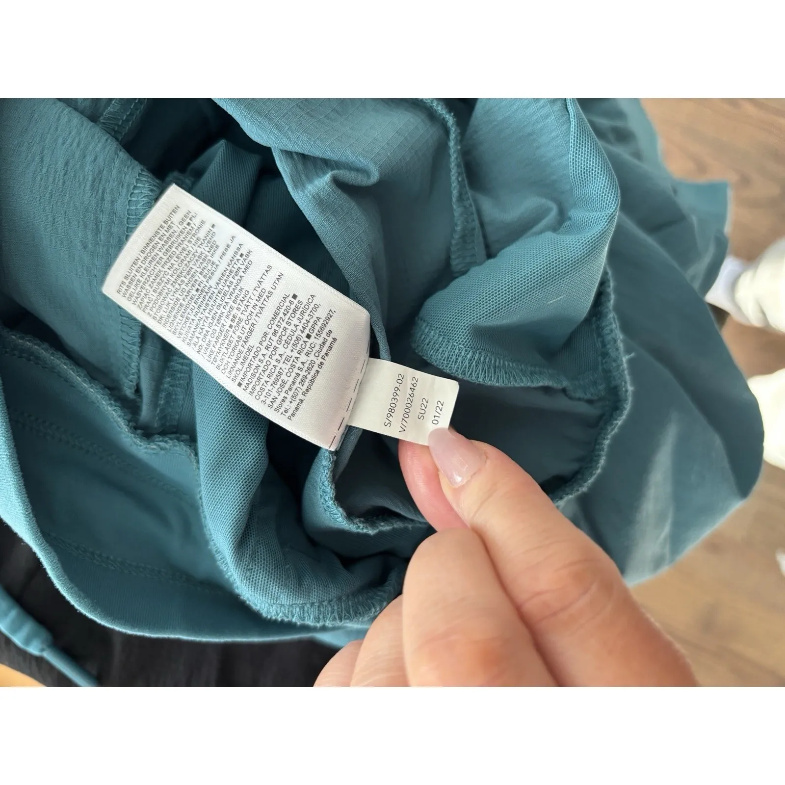 Athleta Trekkie North Crop 23" Jogger‎ in Borealis Green Athletic Sporty Size 4 - Image 9