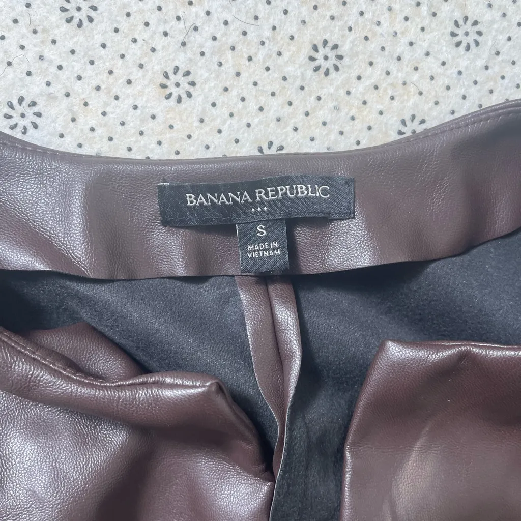 Banana Republic brown vegan leather jacket - Image 5