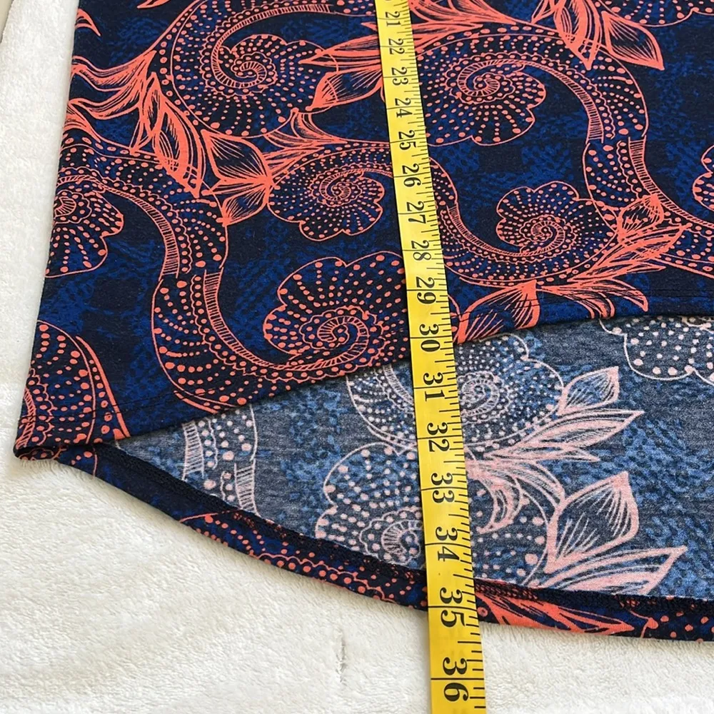 LuLaRoe Women’s Floral Irma Short Sleeve Tunic Shirt Size Medium - Image 7