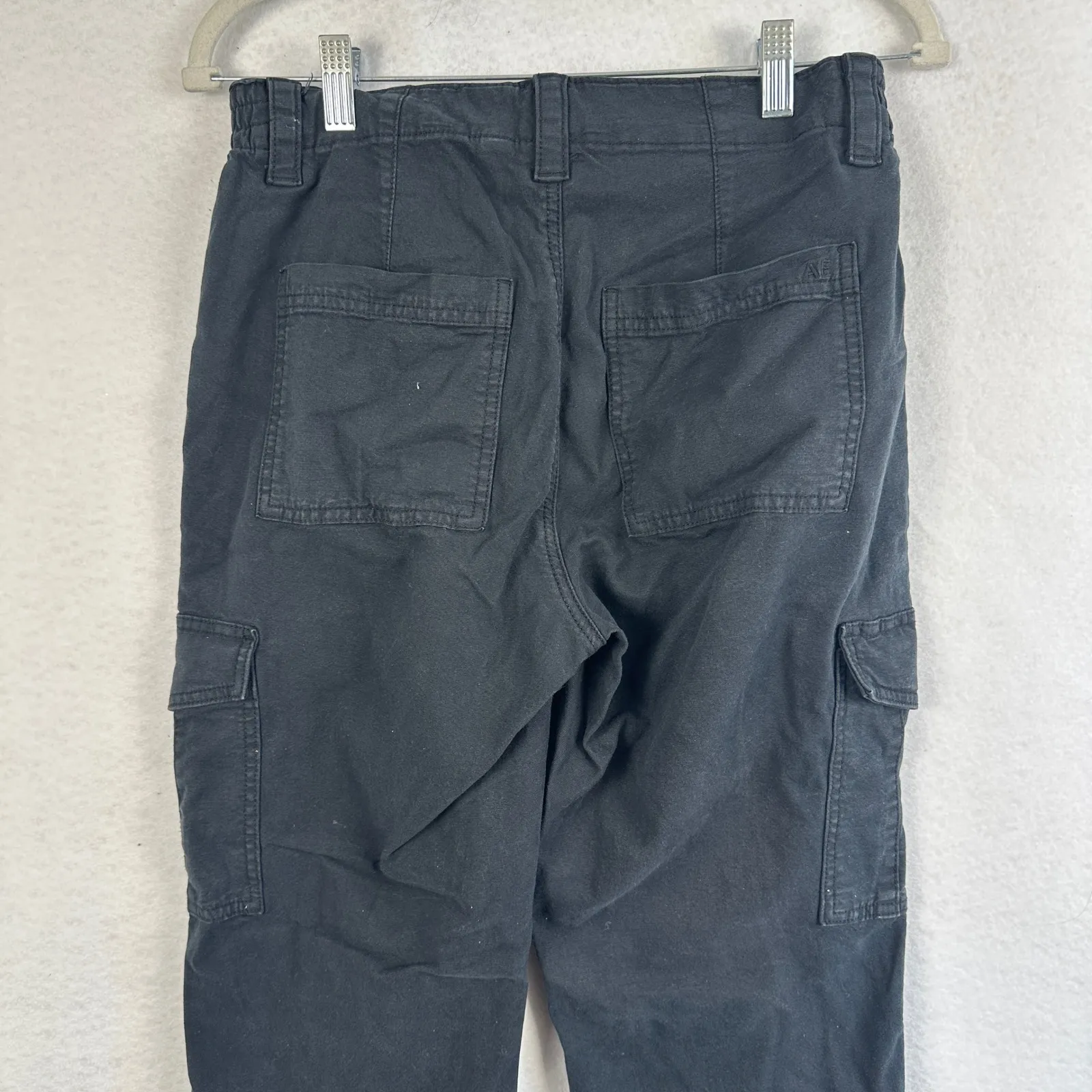 American Eagle Black Cargo Pants Stretch‎ Waist Zip Fly Womens 4 Sporty Utility - Image 7
