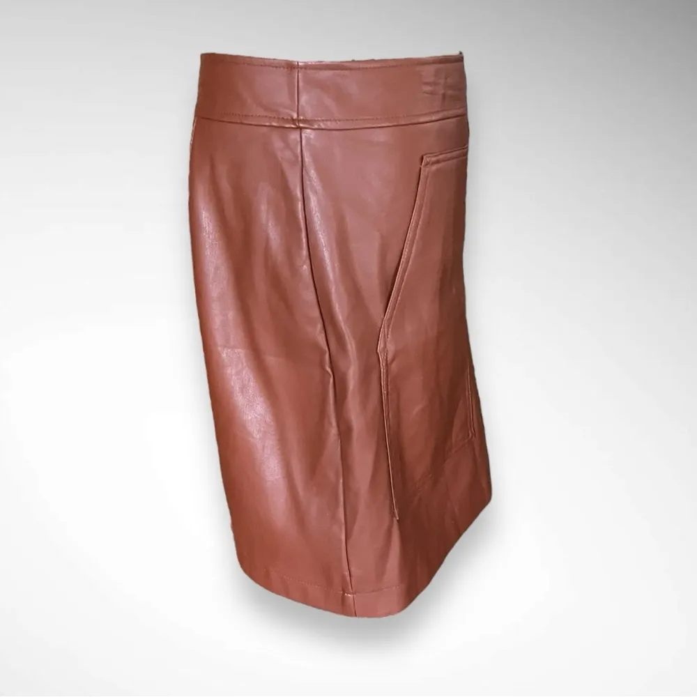 LOFT Women's Brown Faux Leather Fully Lined A-Line Mini Skirt Sz. 8 Petite | EUC - Image 5