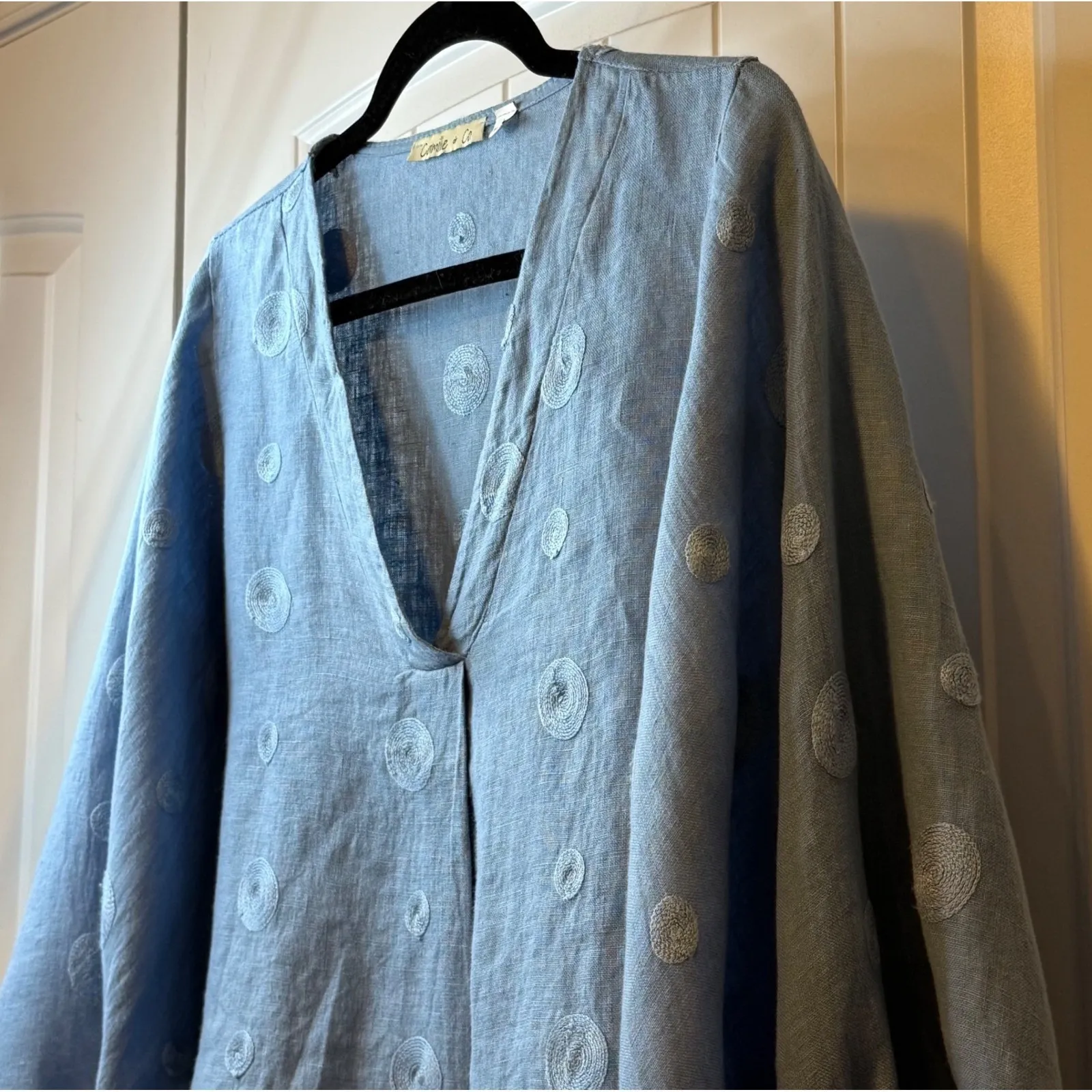 Camille & Co Blouse Blue 100% Linen Bubble Sleeve Embroidered V Neck Sz L #‎ Size L - Image 4