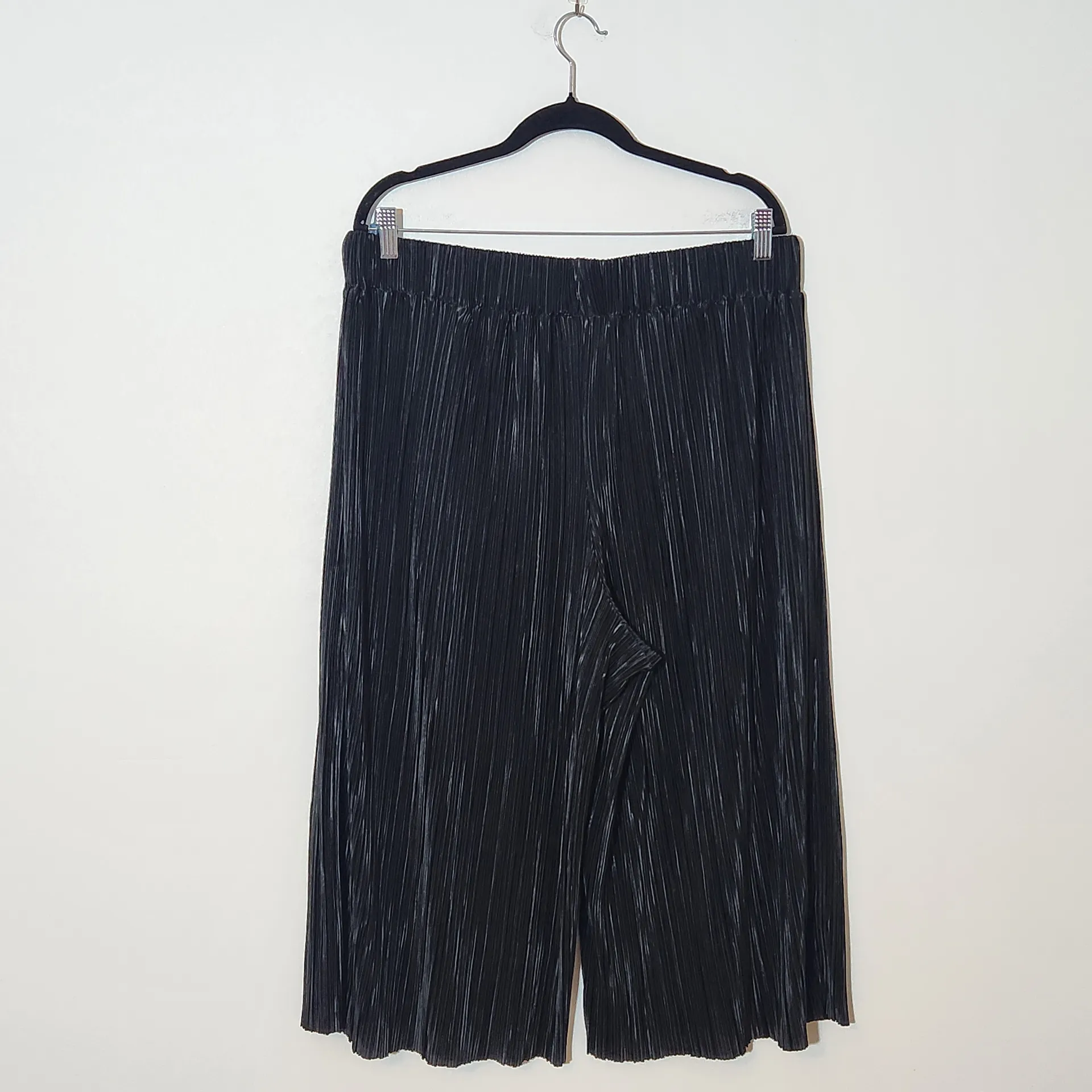 Serengeti Black Pleated Wide - Image 5