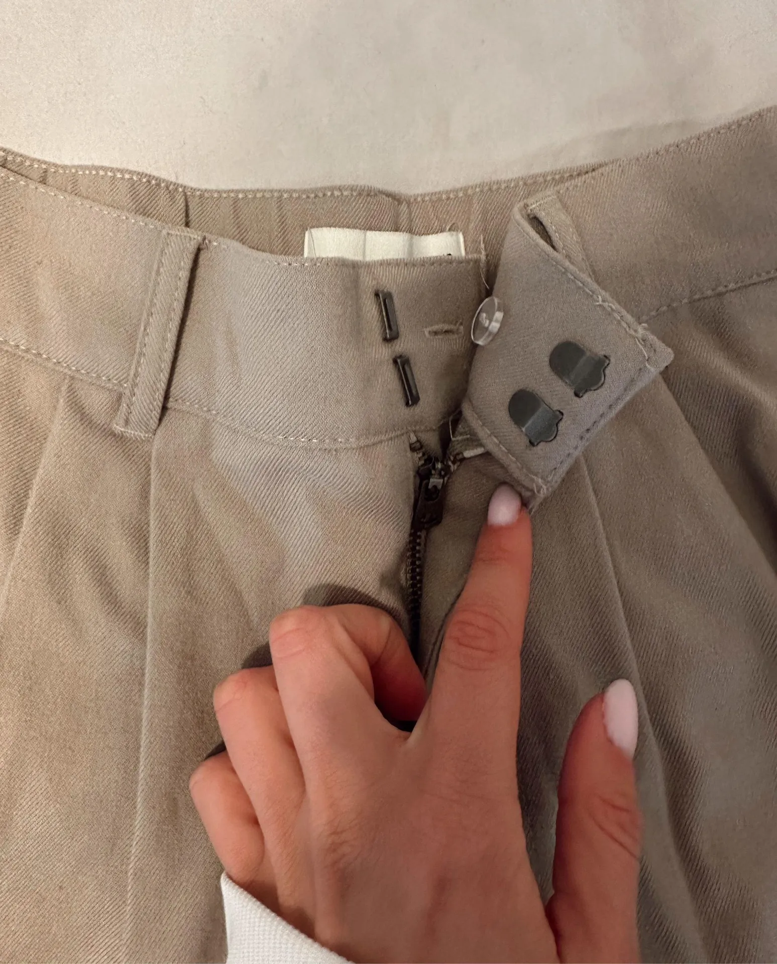 Abercrombie Trousers High-Rise - Image 3