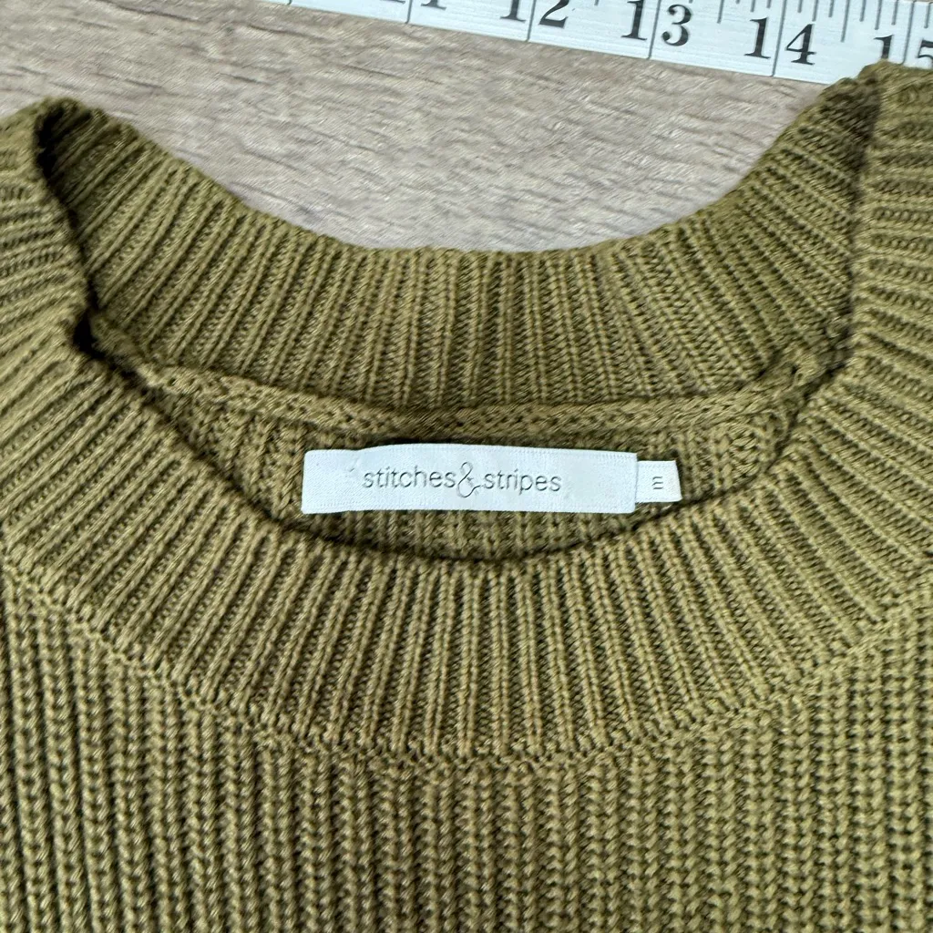 Stitches and Stripes green knit sweater‎ with bow detail on sleeve size medium - Image 6