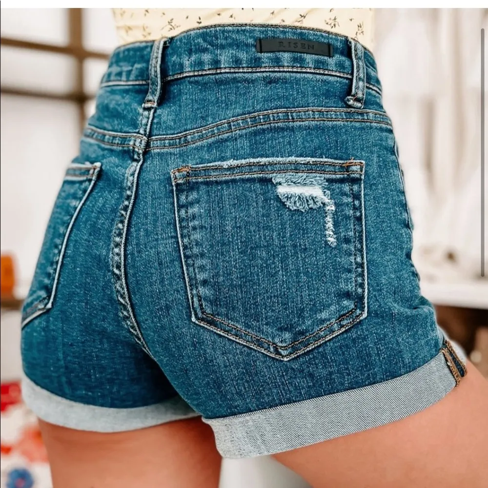 AROUND TOWN HIGH RISE BUTTON-FLY ROLLED HEM SHORTS (DARK) - Image 3