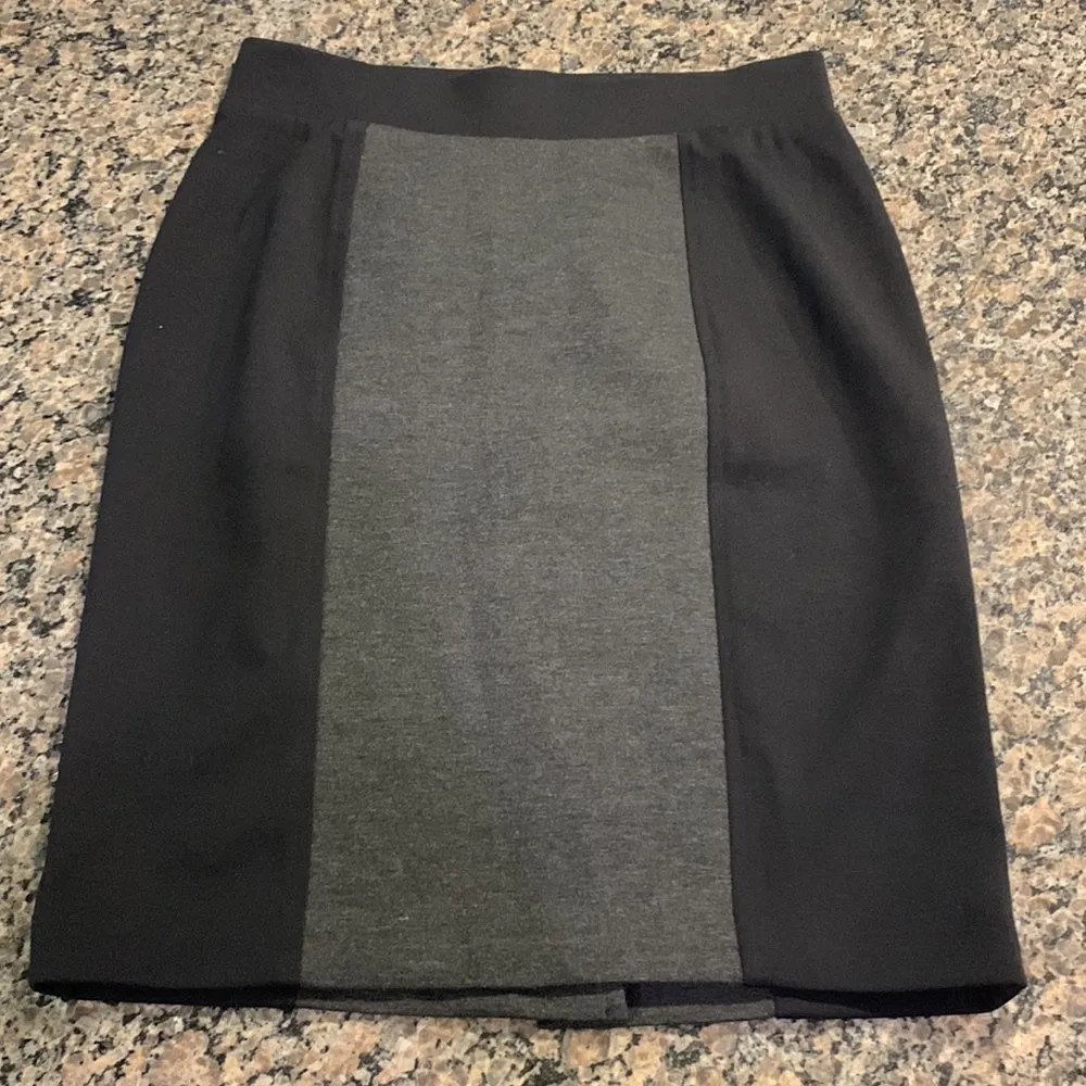 Women's Nicole Miller Colorblock Black Gray Stretch Pencil Cut Size Small EUC - Image 4