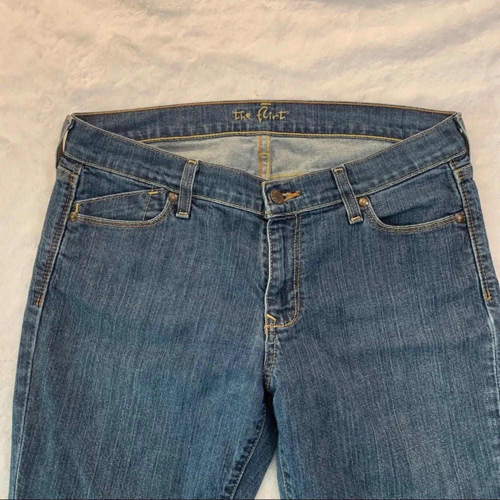 Old Navy “The Flirt” Bootcut Jeans Petite Size 10P Medium Wash - Image 2
