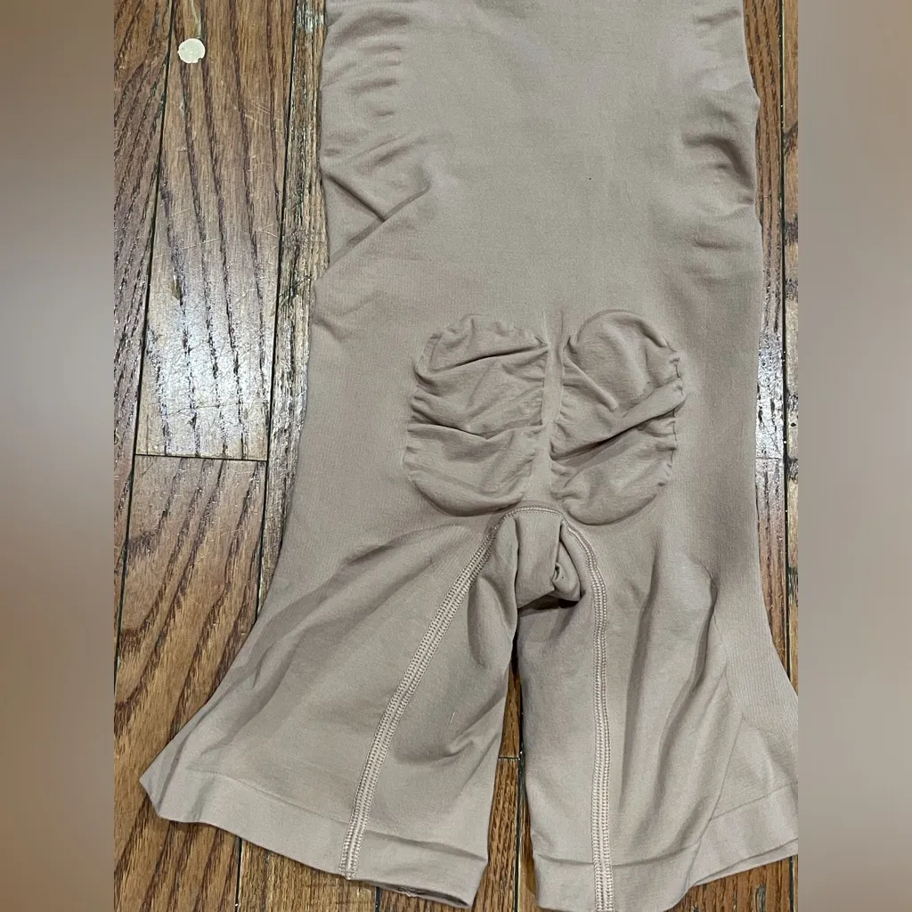 Elegant Tan Women's One - Image 3