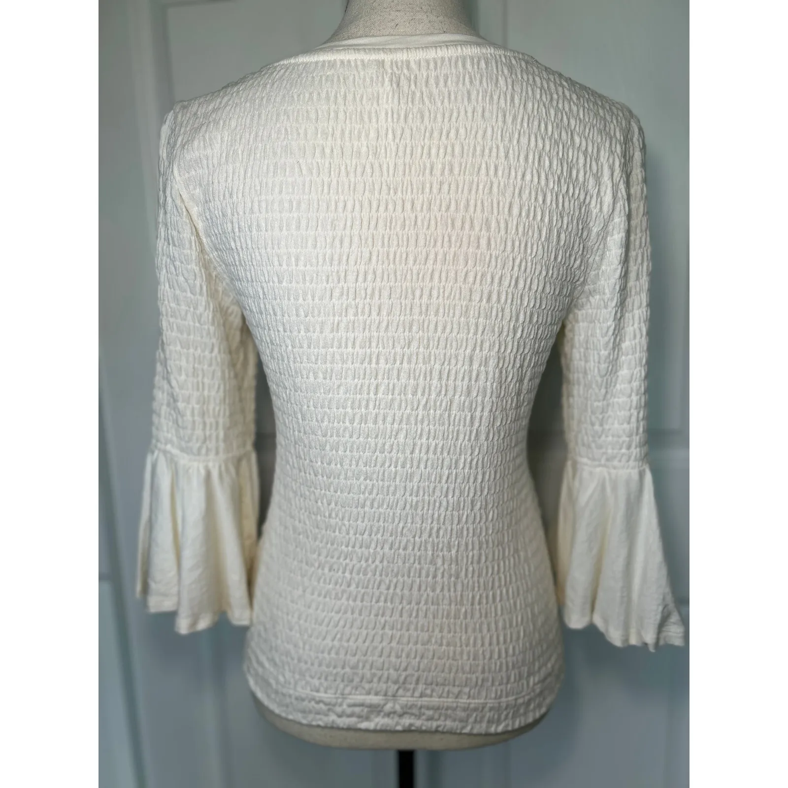 Anthropologie Smocked Bell Sleeve Scoop Neck Top Cream Size‎ Small - Image 5
