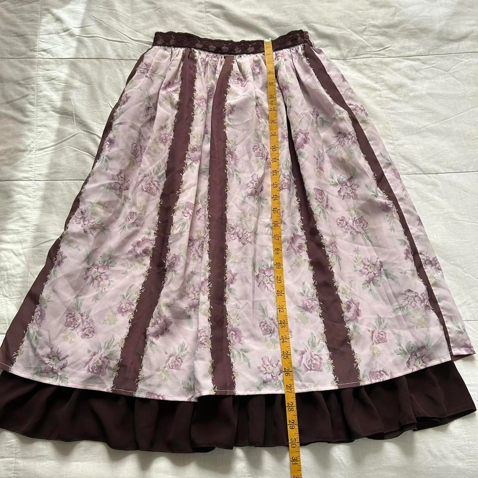 Axes Femme Pink and brown floral midi skirt with brown lace trim and ruffle hem Size M - Image 7