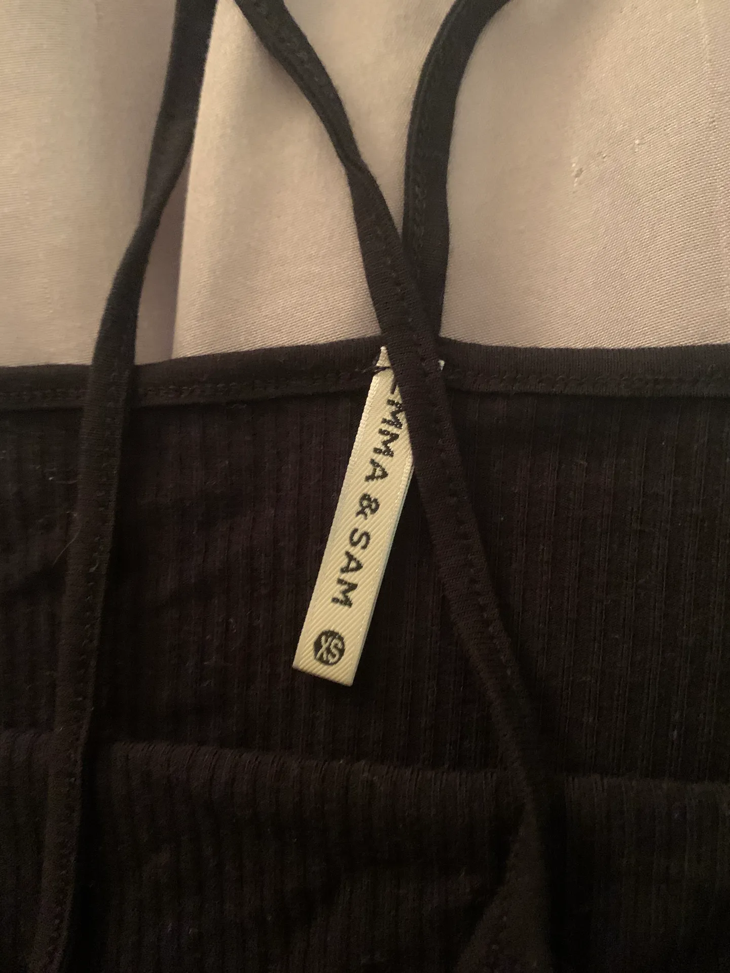 black vneck tank top Size XS - Image 2