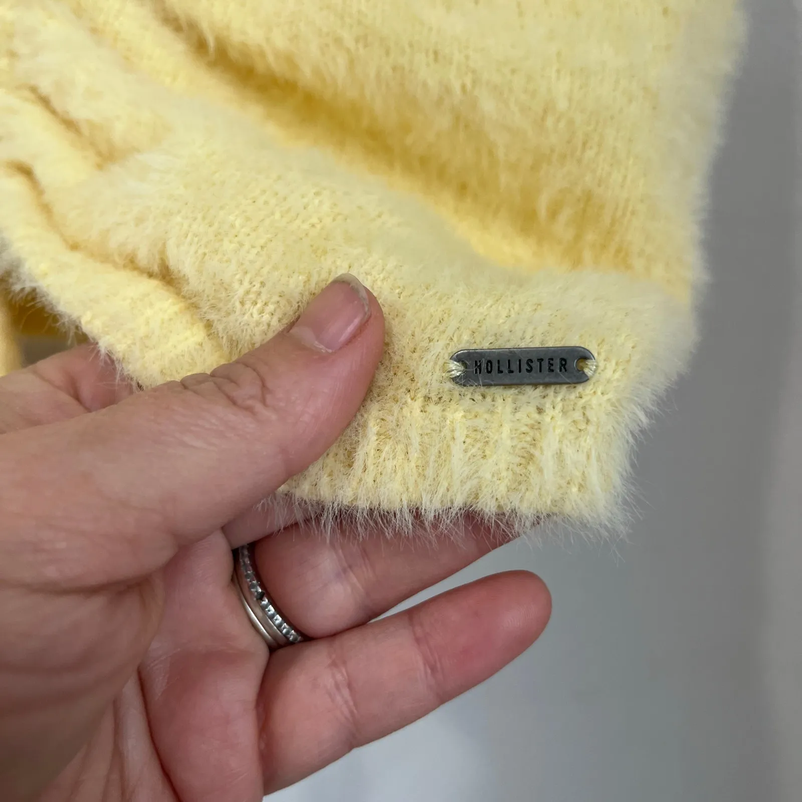 Hollister Fuzzy Ruched Front Tank Top Yellow Soft Knit Y2K Aesthetic Size M - Image 4