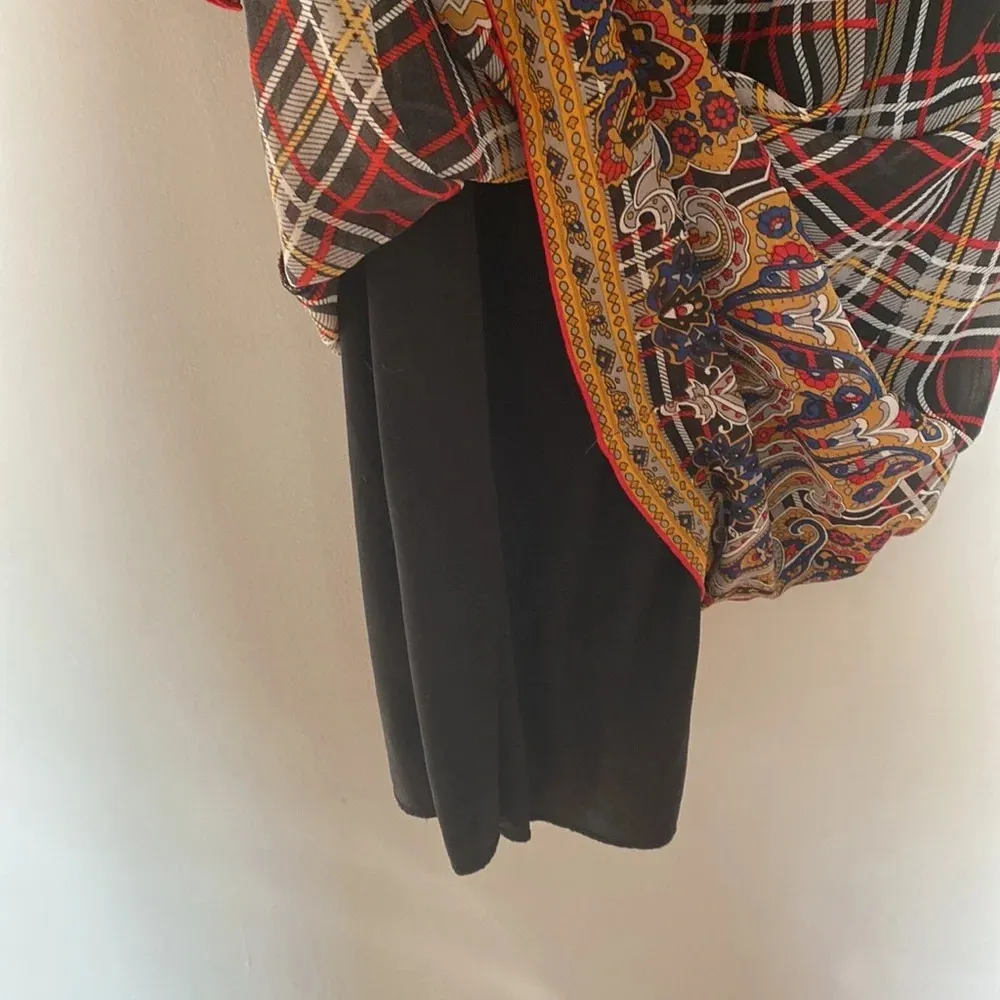 Black and Multicolor Plaid Juniors Long Sleeve Dress Size undefined - Image 6