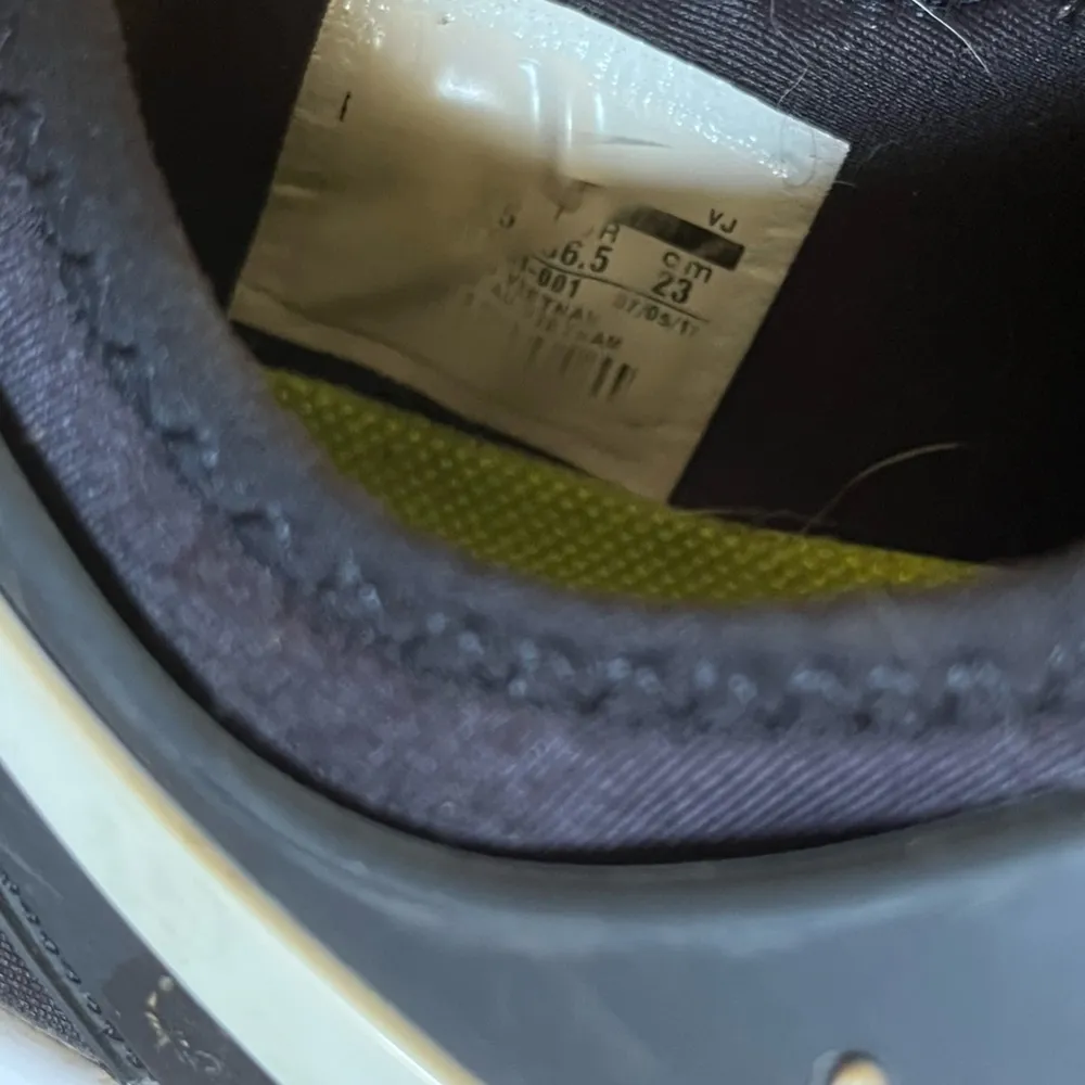 Black Nike free running shoes - Image 6