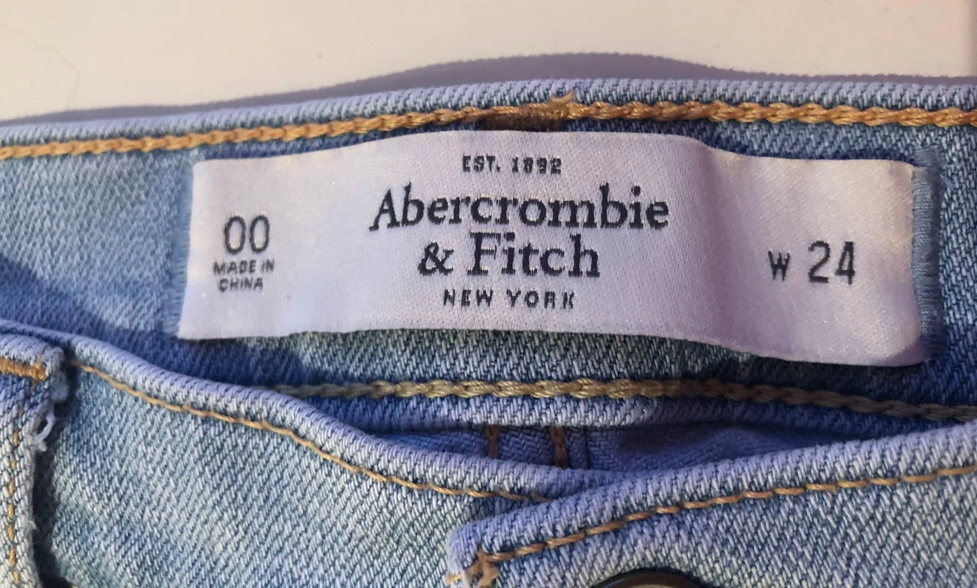 Distressed Jean Short - Image 4