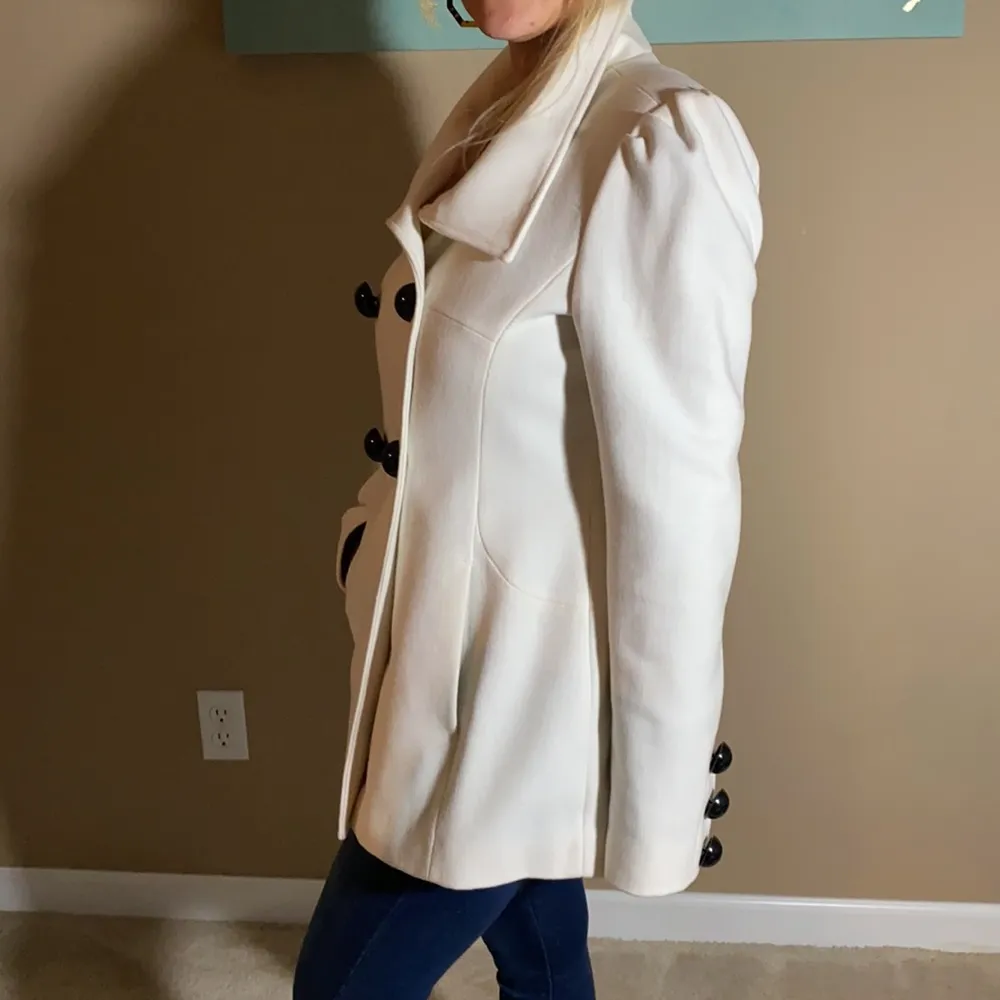 Wilson’s White pea coat with puff shoulders - Image 4