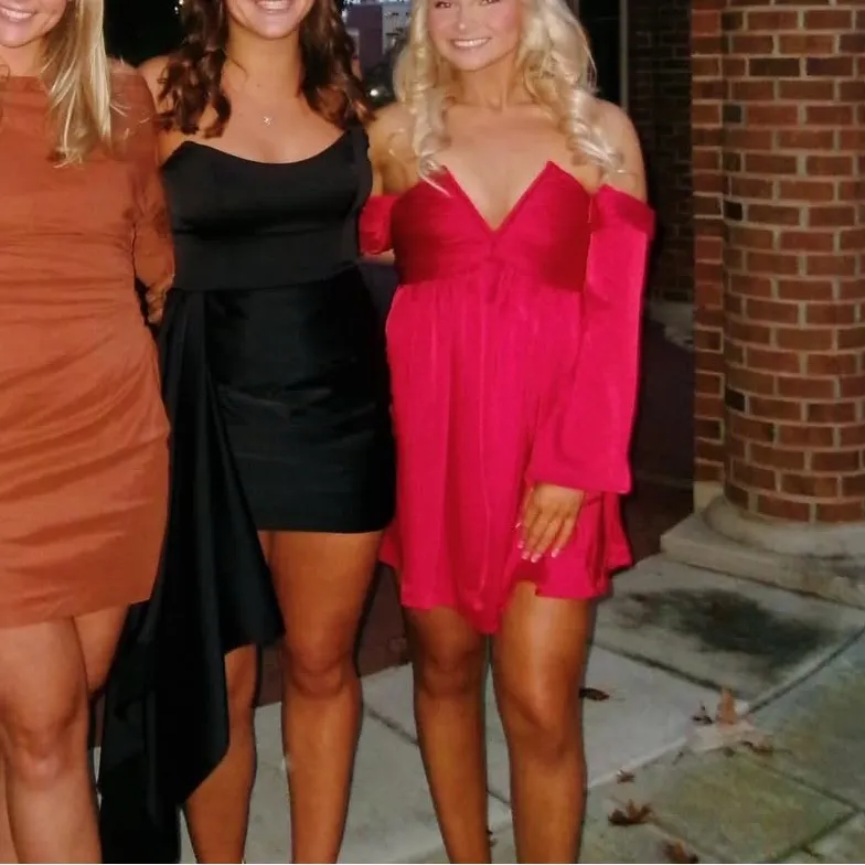 Elegant Red Off - Image 4