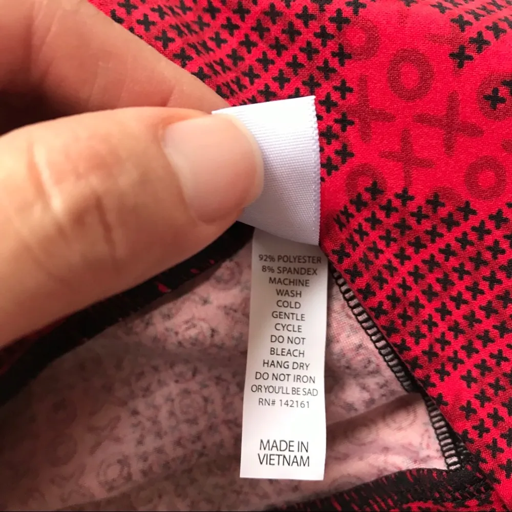 ❤️2 for $20❤️LuLaRoe Valentines Leggings Hearts TC - Image 4