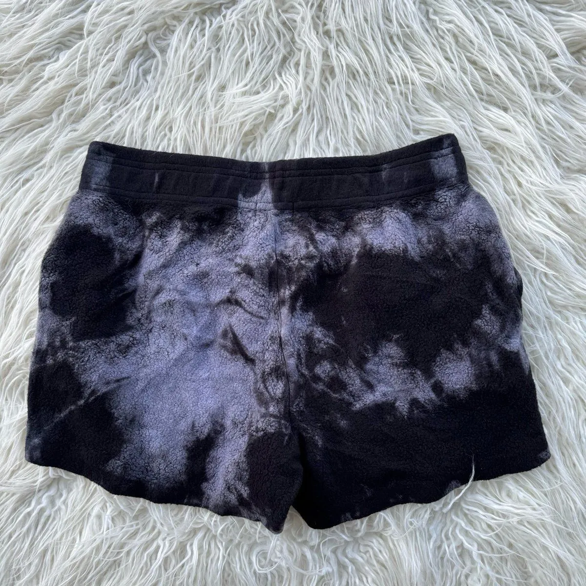 Sundry Faux Sherpa Shorts Black/Grey Tie Dye Size 1 - Image 6