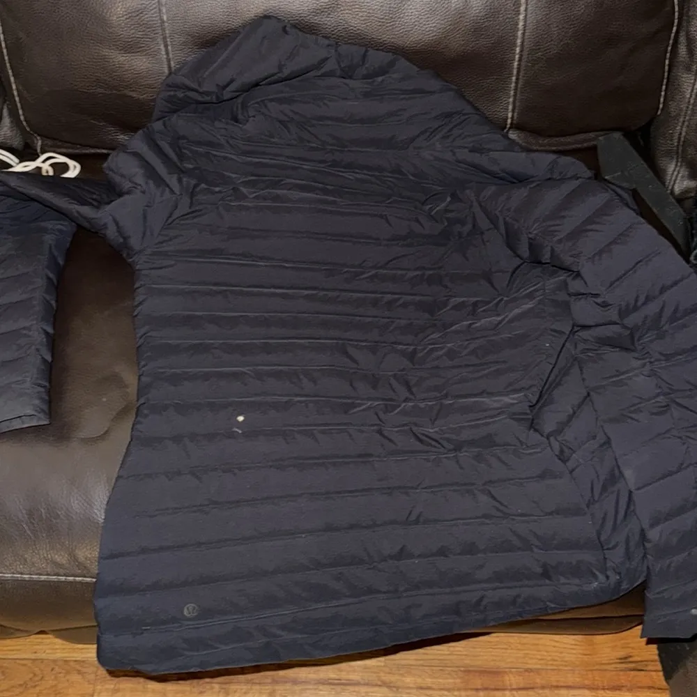 Lululemon Black Hooded Jacket packable - Image 3
