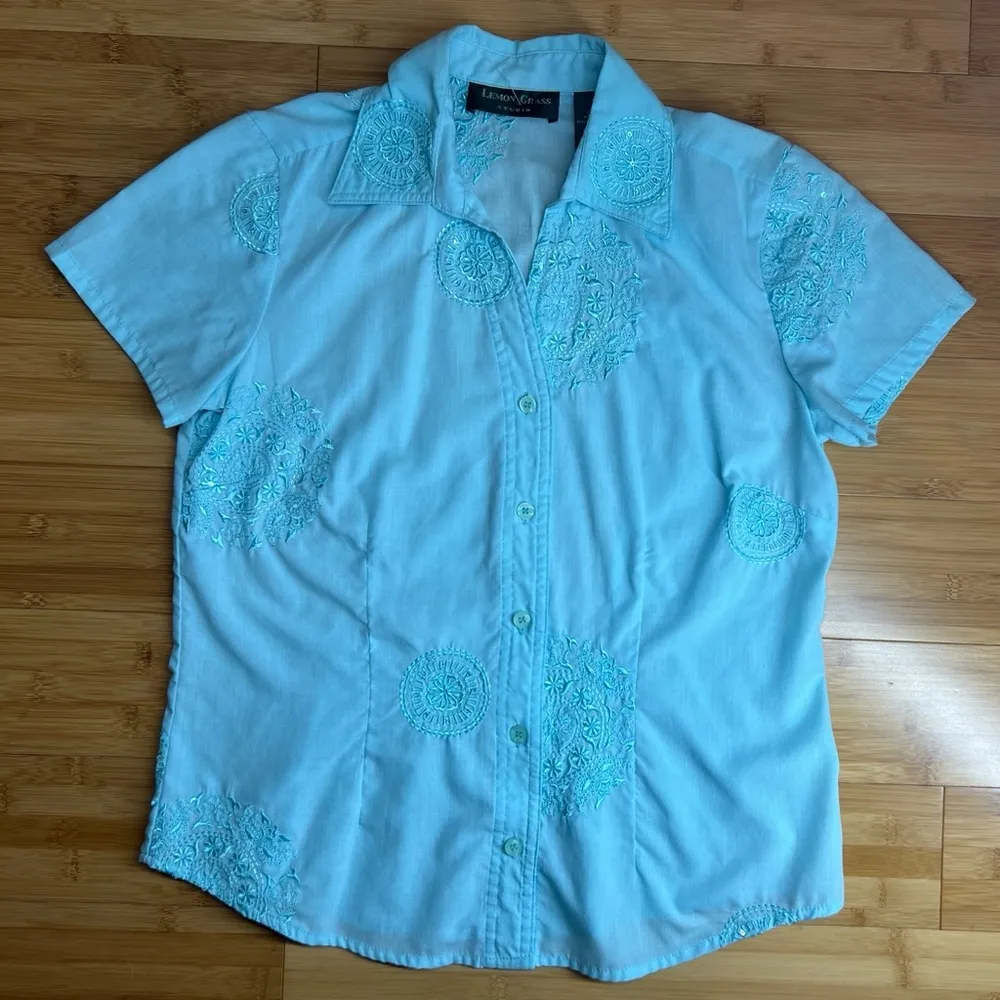 Lemon Grass Studio Women’s blue Boho Embroidered Floral Button Up Blouse|Size:PS - Image 4