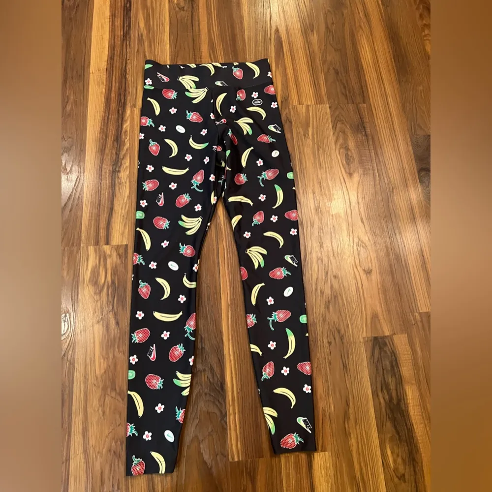 Nike fruit leggings size small - Image 2