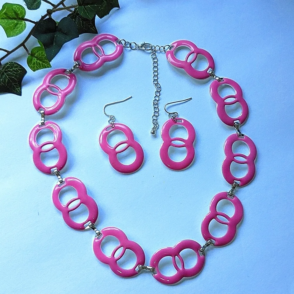 Pretty in Pink Silver and Pink Link Necklace Earrings Set - Image 4