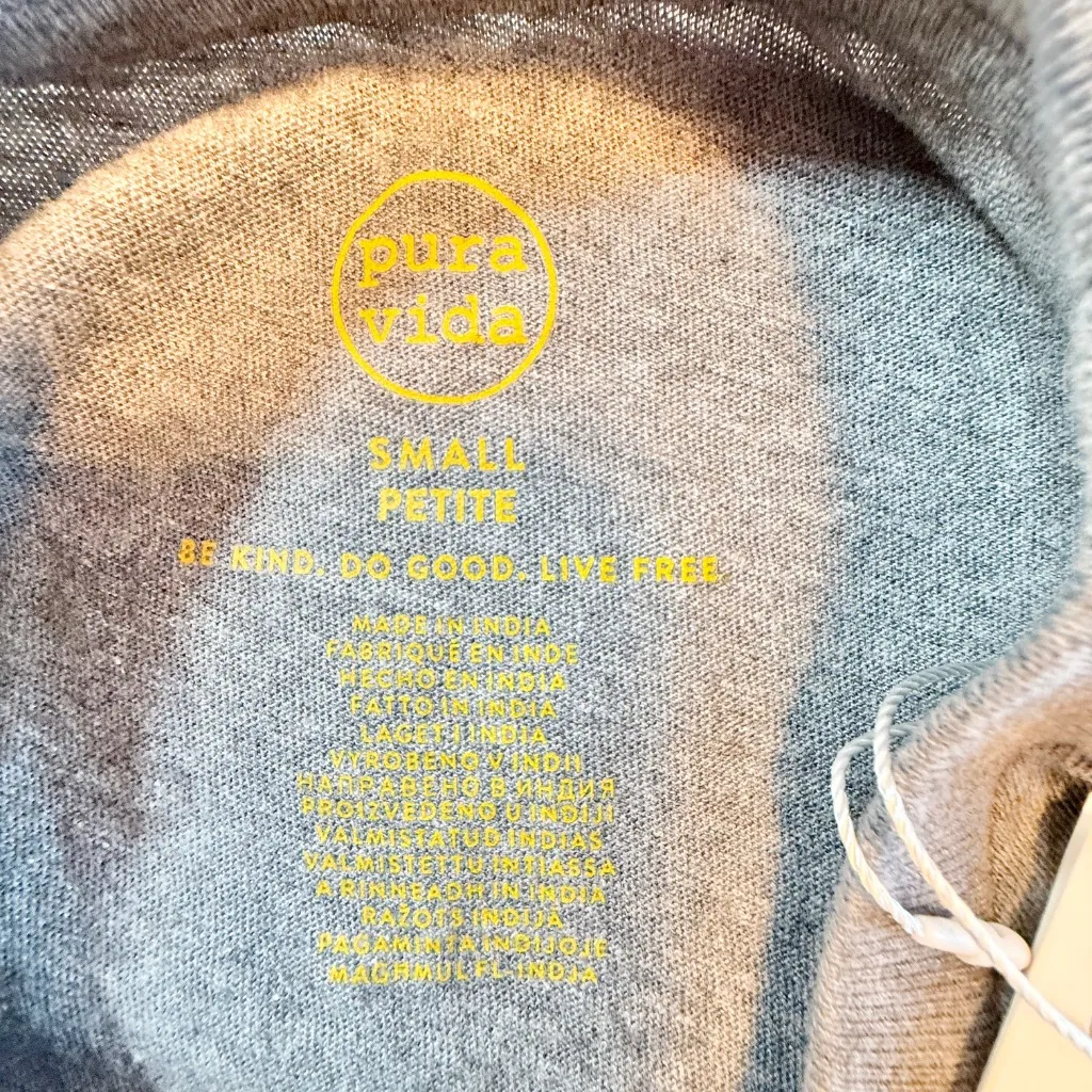 NWT - Pura Vida - Women’s Grey Pura Vida University Shirt - Size Small. - Image 7