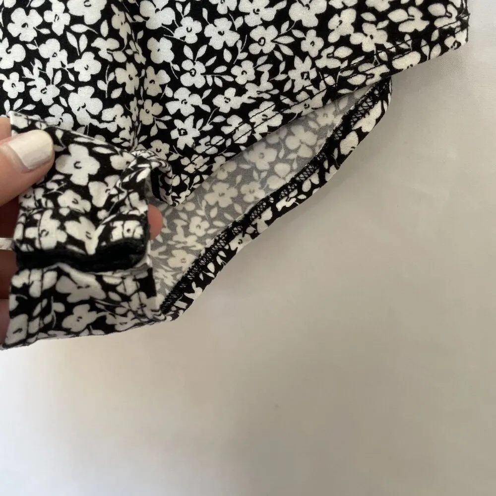 Black & White Floral Print Bodysuit With Spaghetti Straps By Gaze XS Size Polyes - Image 4