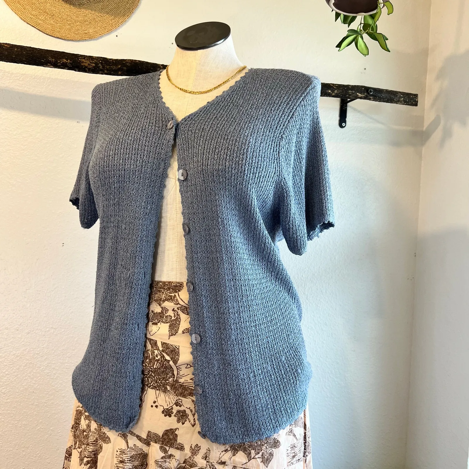 Sag Harbor Vintage Blue Silk Knit Short Sleeve Button Front Blouse Size Large - Image 6