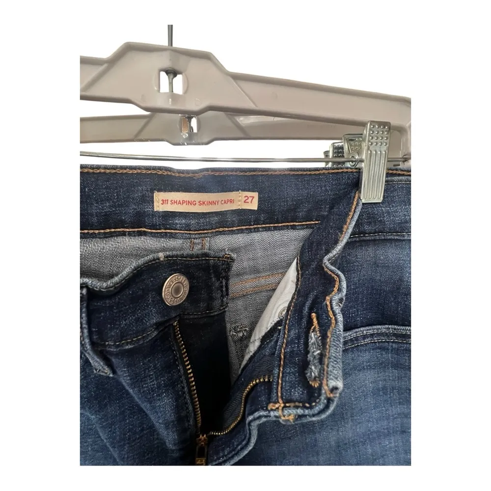 Levi 311 shaping skinny capri women’s  jeans sz 27 - Image 3