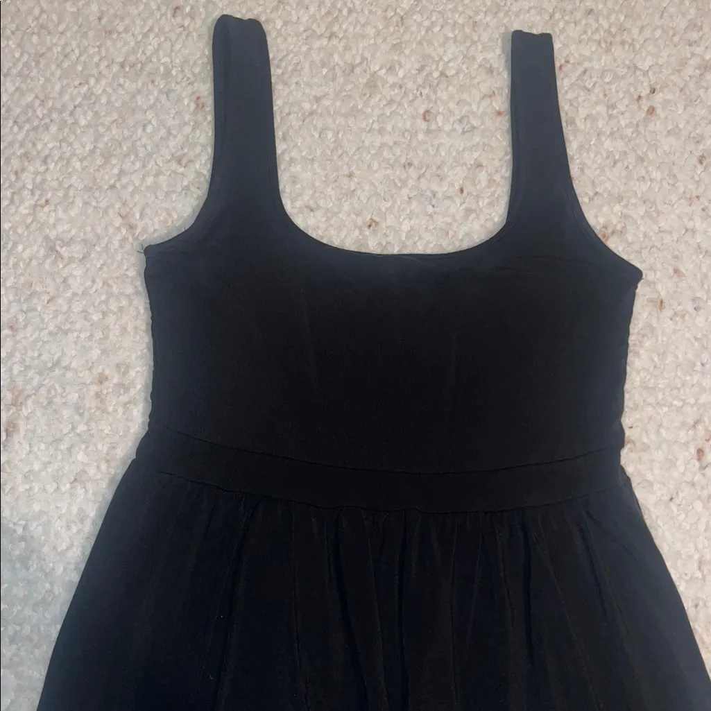 Aritizia Wilfred Market Midi Dress Sleeveless A-Line Relux Jersey Black Small - Image 3