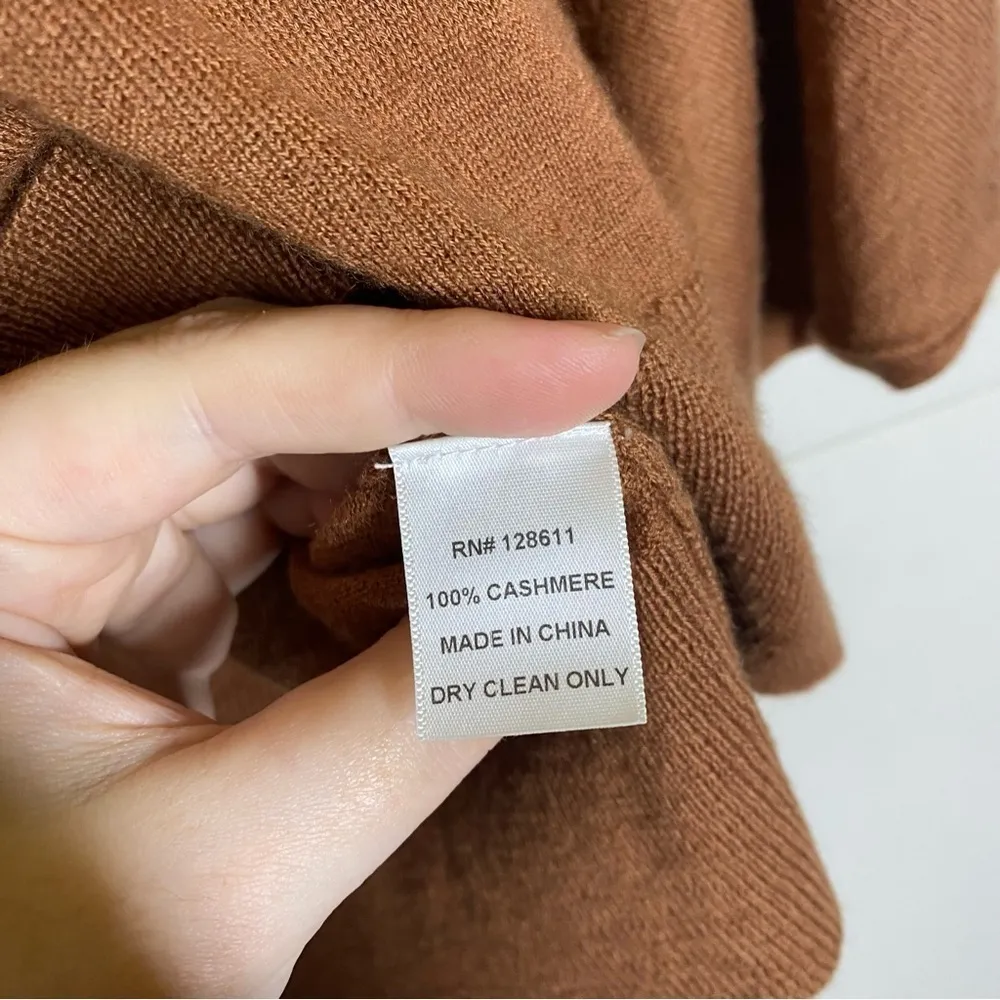 NWOT Revolve Lunalba 100% Cashmere Sweater Size Medium - Image 8