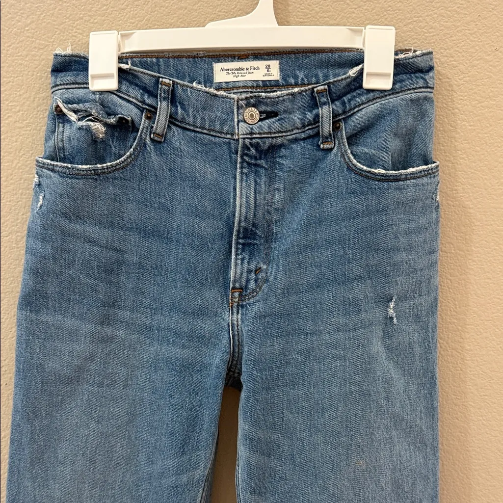 Abercrombie &Fitch Jean - Image 4