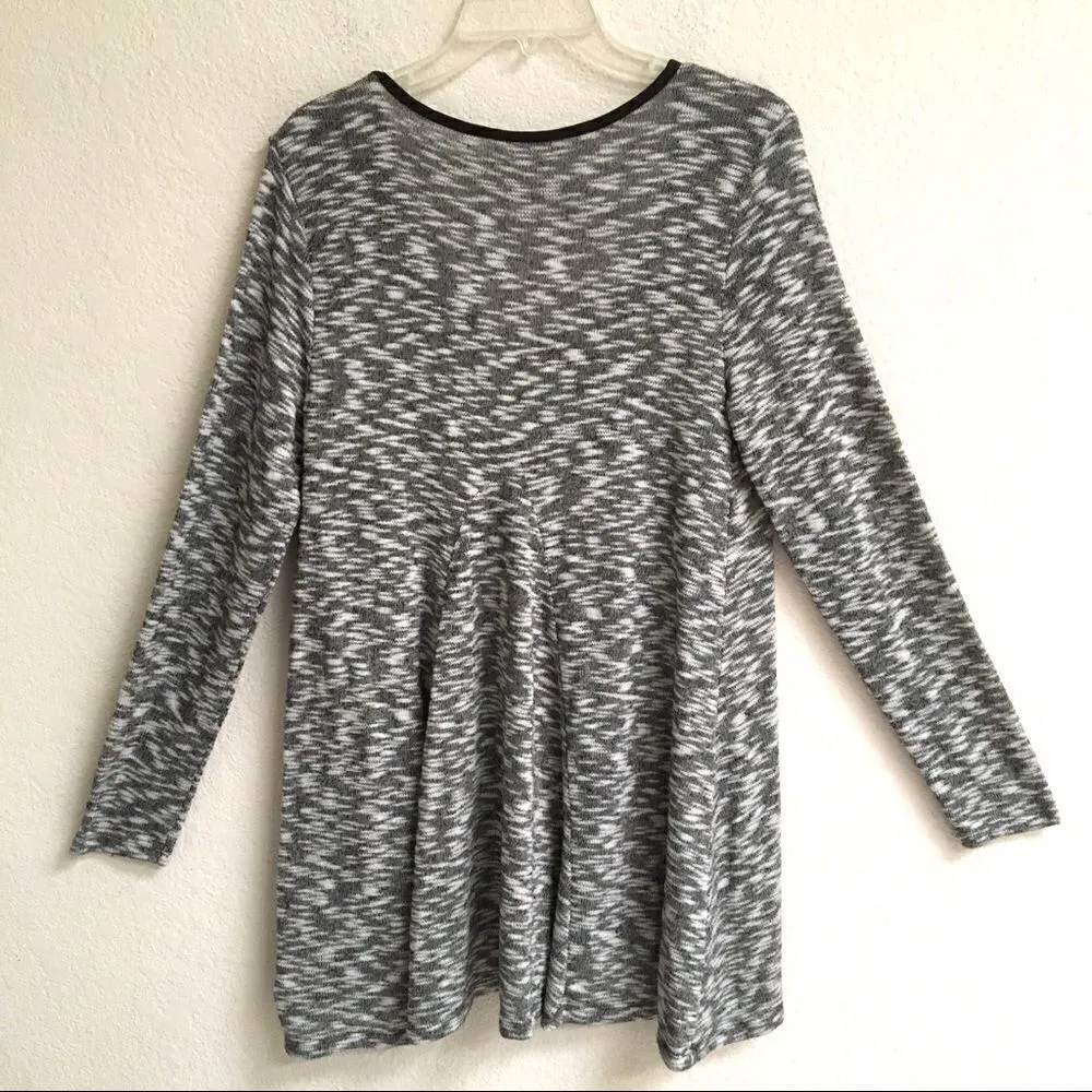 Jessica Simpson Maternity heathered gray sweater L - Image 3