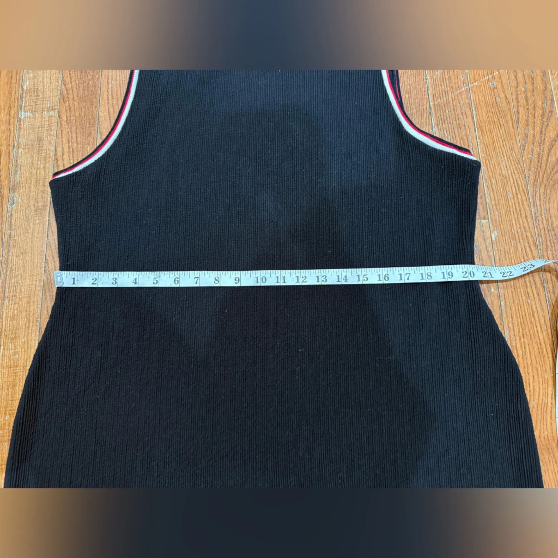 Forever 21 Black Top with Red and White Accents - Image 5