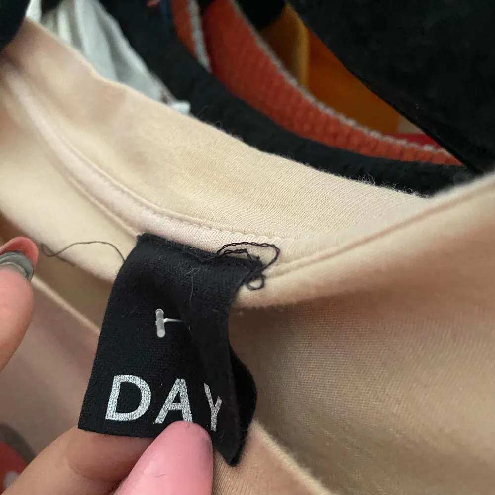 The Rolling Stones Graphic Print Crew Neck Short Sleeve Tee Tan Size XS - Image 5