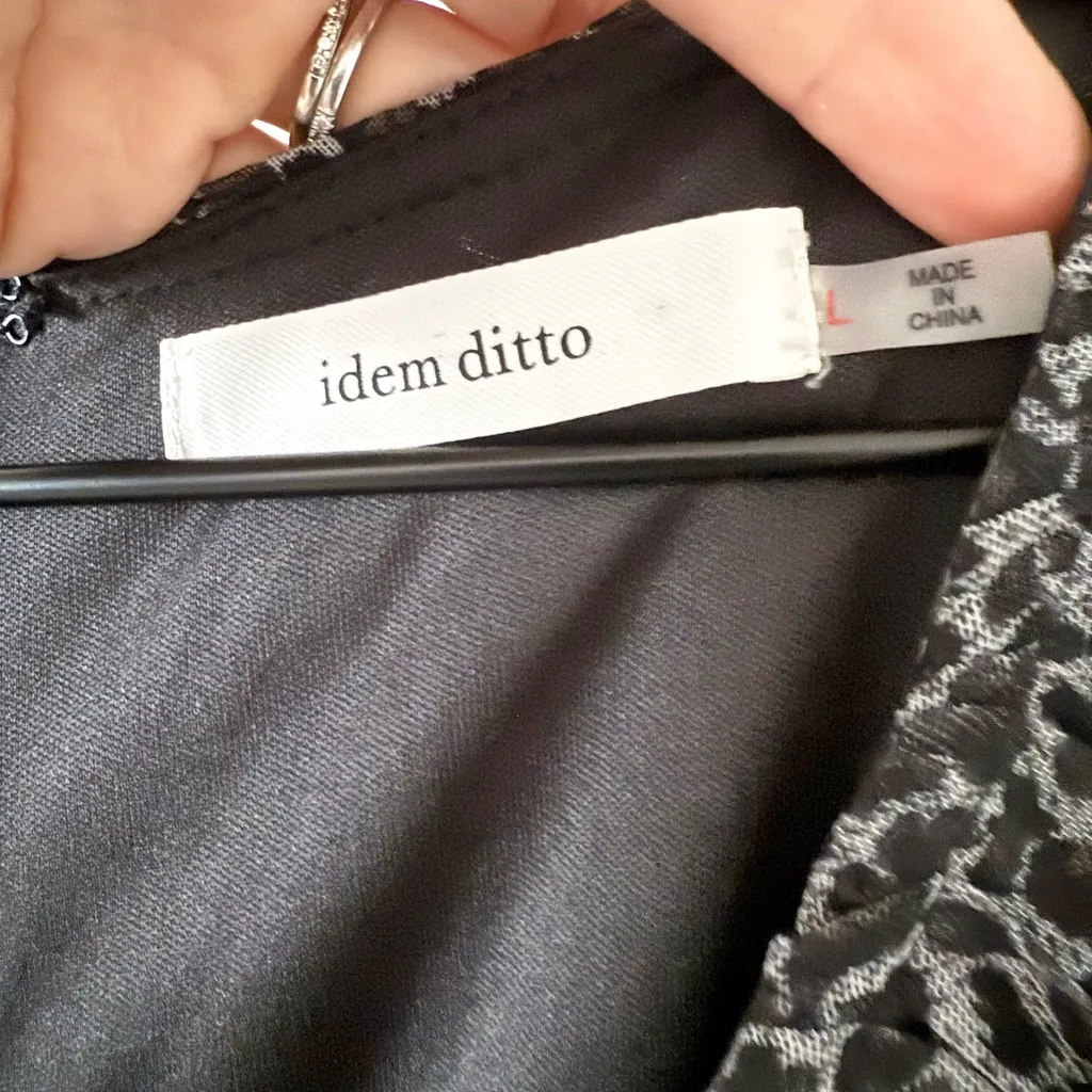 Item Ditto Mesh Ruched Long Sleeve Bodycon Mini Dress in Gray & Black Leopard L - Image 5