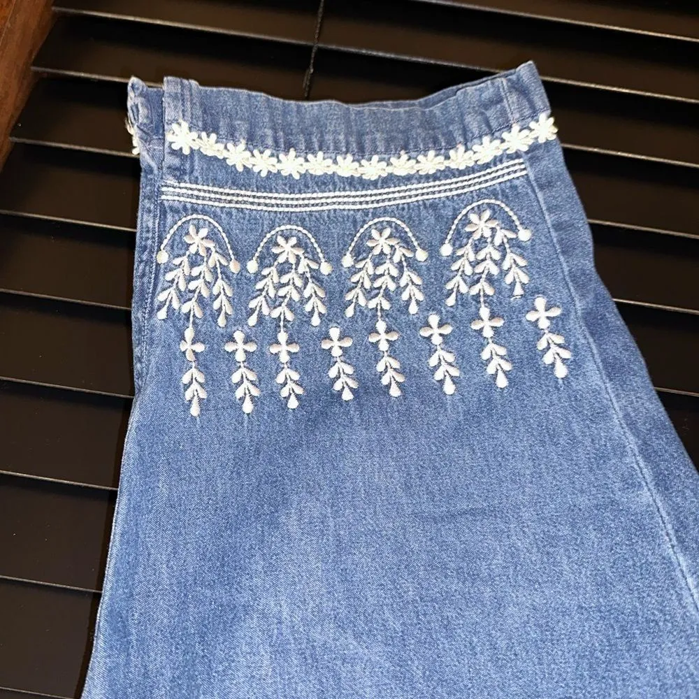 EUC Carolina Plus Blues embroidery bottom jeans. Size 18 W Blue - Image 3