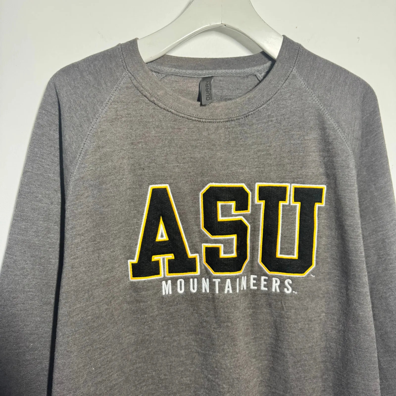 Appalachian Stat University Crew Neck Sweatshirt Women L Gray Embroidered Logo - Image 4