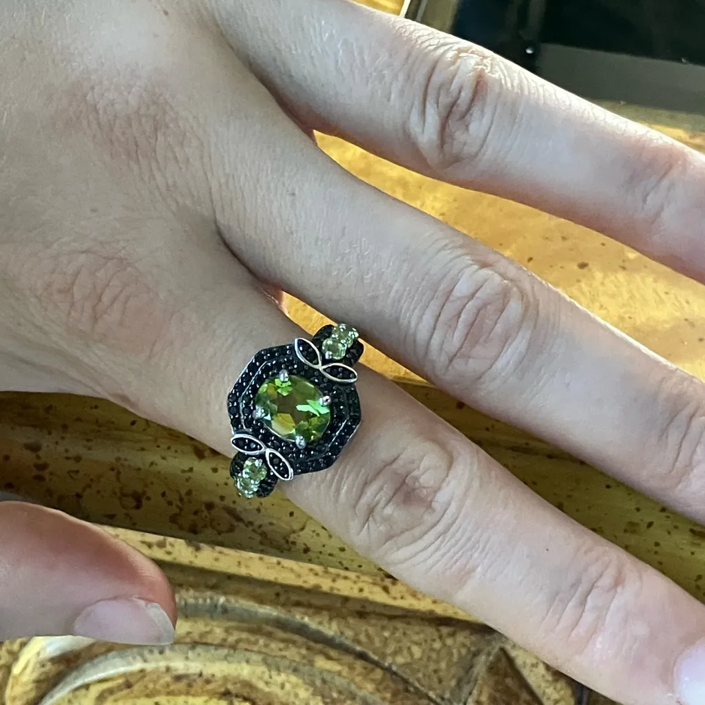 Natural Peridot Black Spinel Sterling Silver Ring Size 8 - Image 4