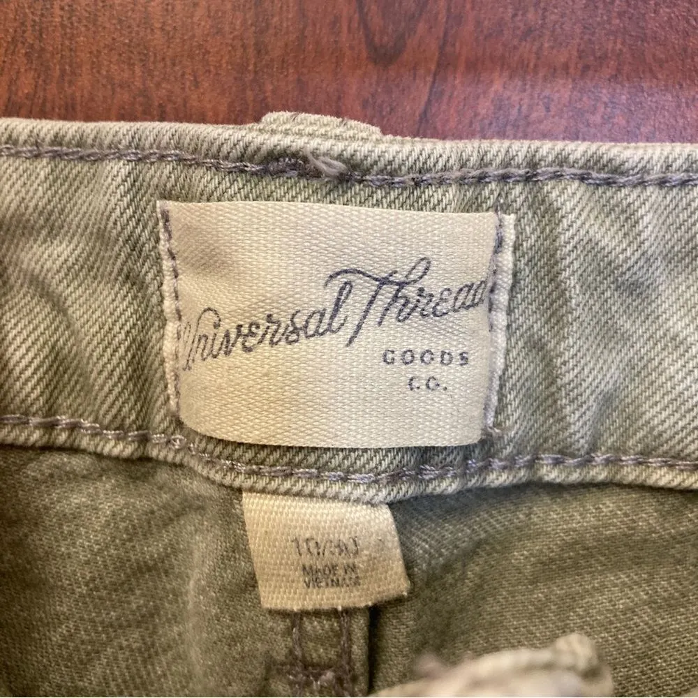 UNIVERSAL THREAD Gray Vintage Midi Shorts Raw Hem Size 10 - Image 5