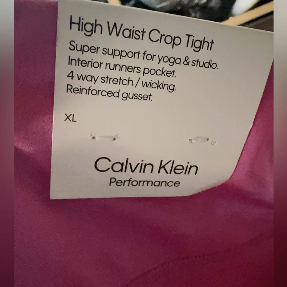 Calvin Klein leggings size xl Cropped pants - Image 4