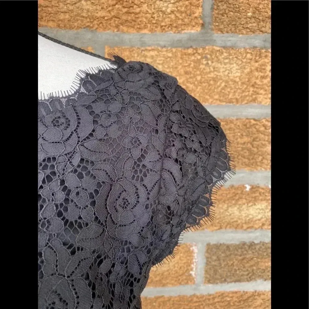 Diane von Furstenberg
Black Barbara Lace Cocktail size 14 - Image 3