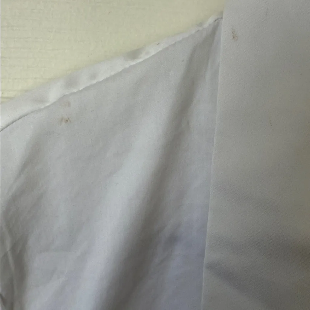 Nine West Crisp White Button-Up Blouse. - Image 3